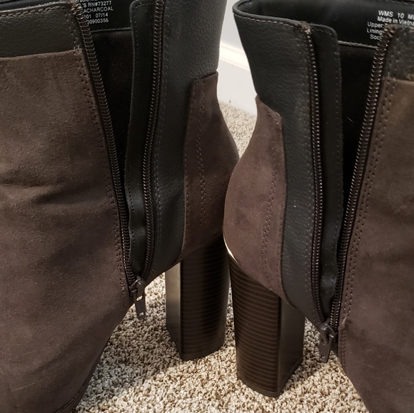 Fall boots - Picture 3 of 5